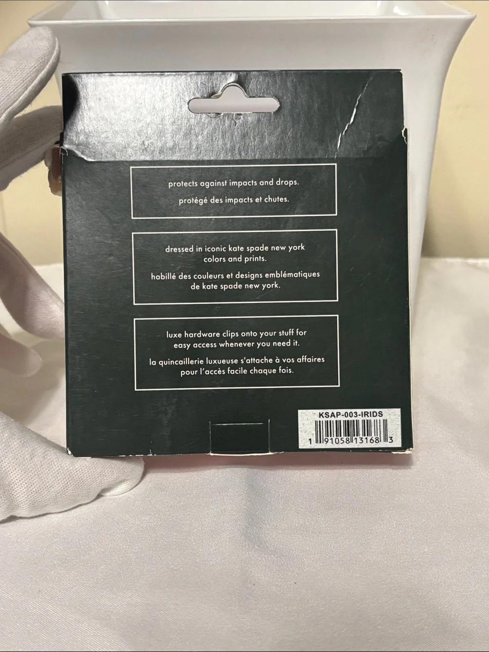 NIB/NWT Kate Spade New York Iridescent AirPods Case (3rd Gen) - Discontinued!